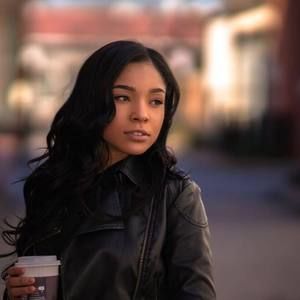 Meet your Posher, Eunique